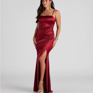 Evie Formal Ruched Satin Sleeveless Dress New with Tags Small